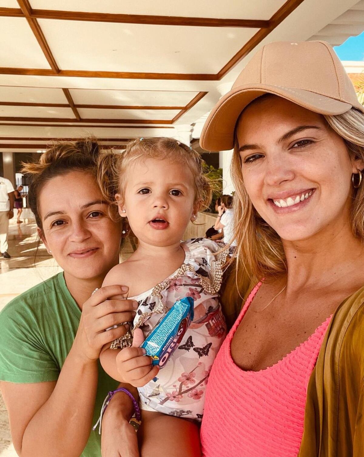 Mery del Cerro llevó a la niñera de vacaciones y sus seguidores la lapidaron