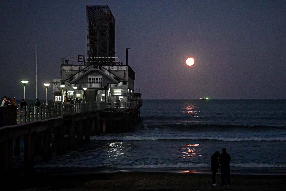 Luna rosa, el gran atractivo de Semana Santa en Mar del Plata