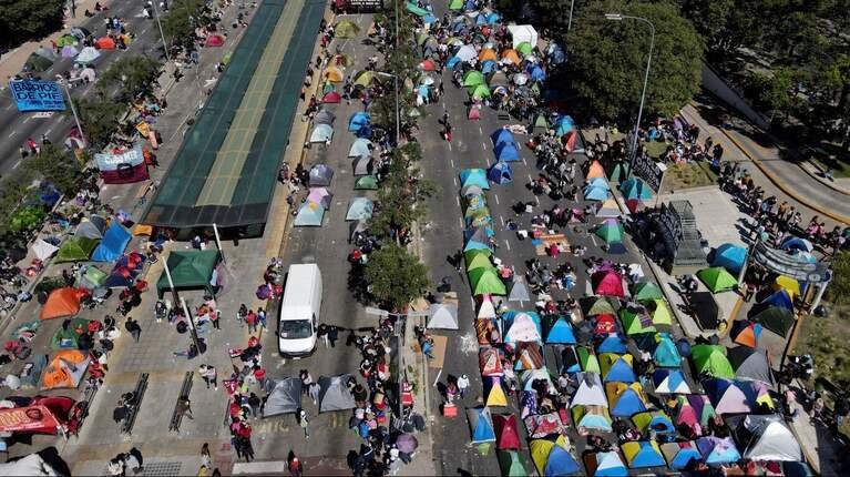 Matías Kulfas consideró que los piqueteros son un “sindicato de pobres”