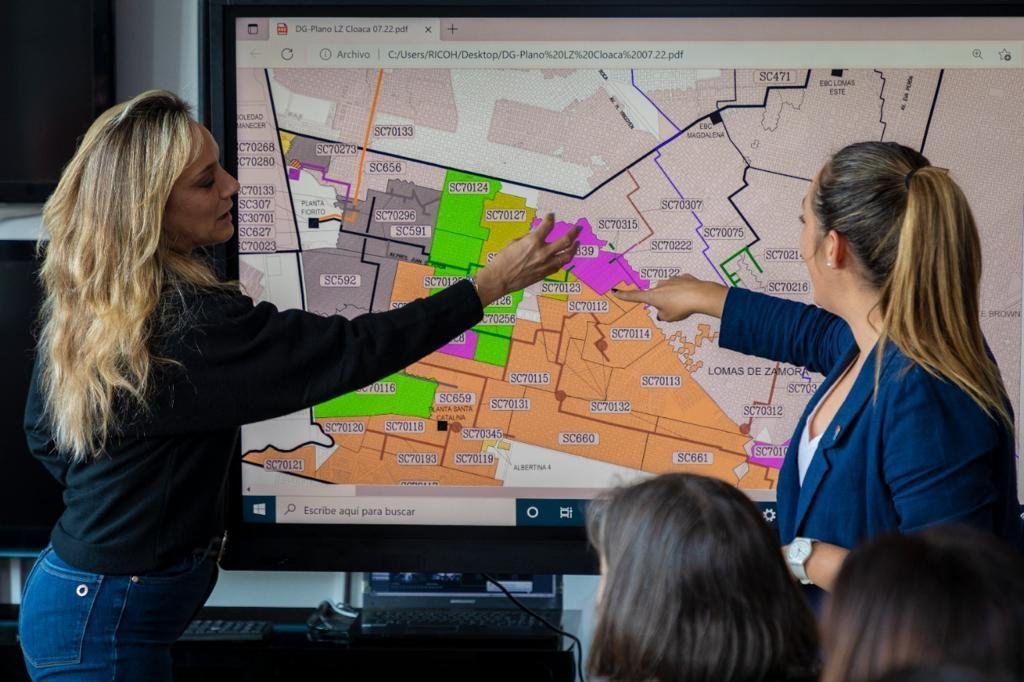 Malena Galmarini habilitó una red cloacal para 4.000 habitantes de Turdera, en Lomas de Zamora