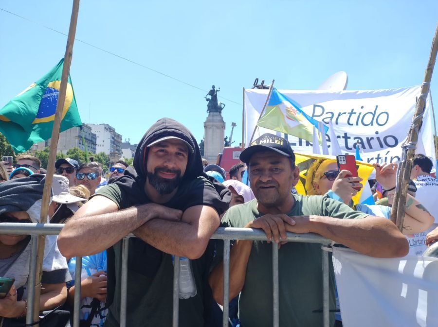 Fotogalería de la asunción de Milei: los invitados, las risas con Cristina Kirchner, la calle y el paseo con Karina