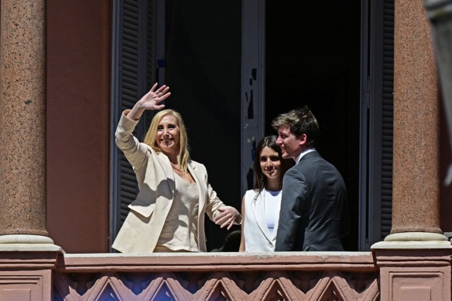 Fotogalería de la asunción de Milei: los invitados, las risas con Cristina Kirchner, la calle y el paseo con Karina