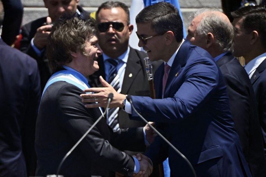Fotogalería de la asunción de Milei: los invitados, las risas con Cristina Kirchner, la calle y el paseo con Karina