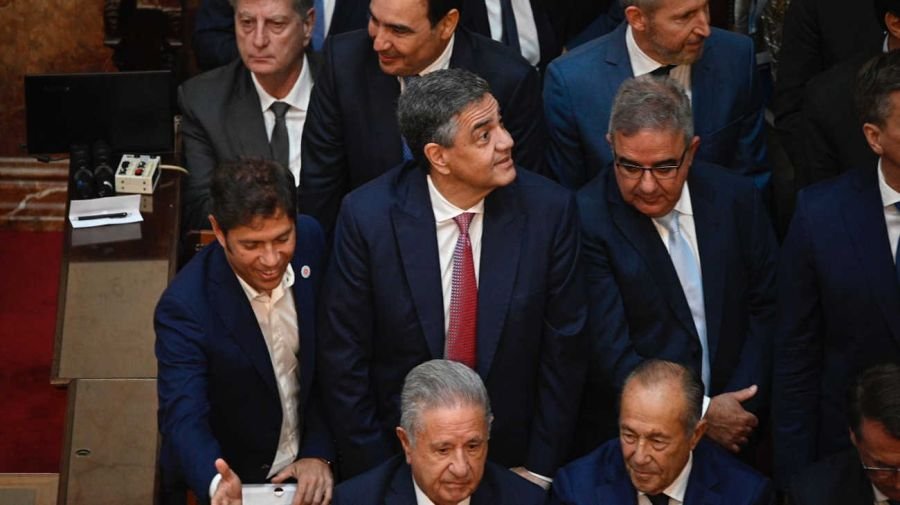 Fotogalería de la asunción de Milei: los invitados, las risas con Cristina Kirchner, la calle y el paseo con Karina