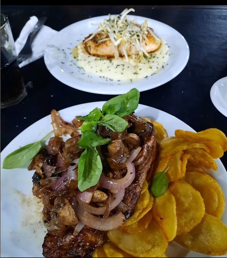 El bodegón que funciona en un club de Buenos Aires y todos eligen por sus platos que desbordan