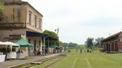 Escapada de fin de semana: el pueblo escondido a UNA HORA de CABA que tiene una gastronomía increíble