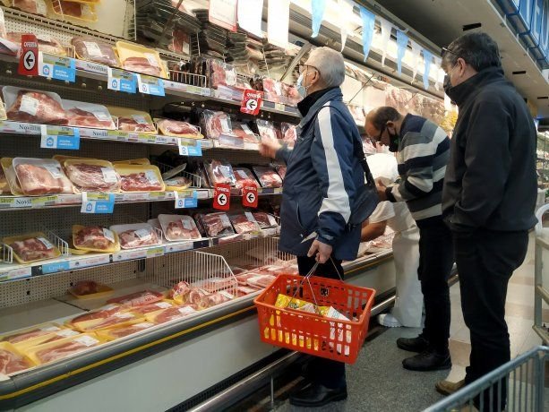 Pese a que se moderó la suba de precios, el consumo de carne sigue en baja