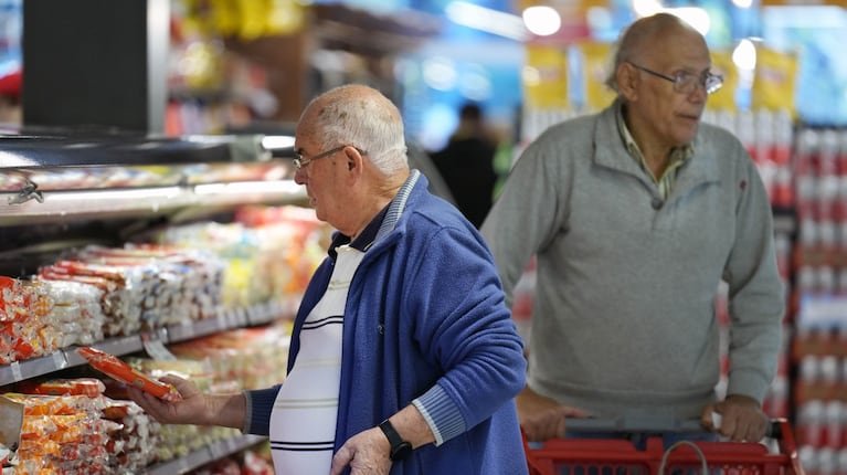 Cuánto aumentarán las jubilaciones y AUH de ANSES en octubre tras el dato de inflación