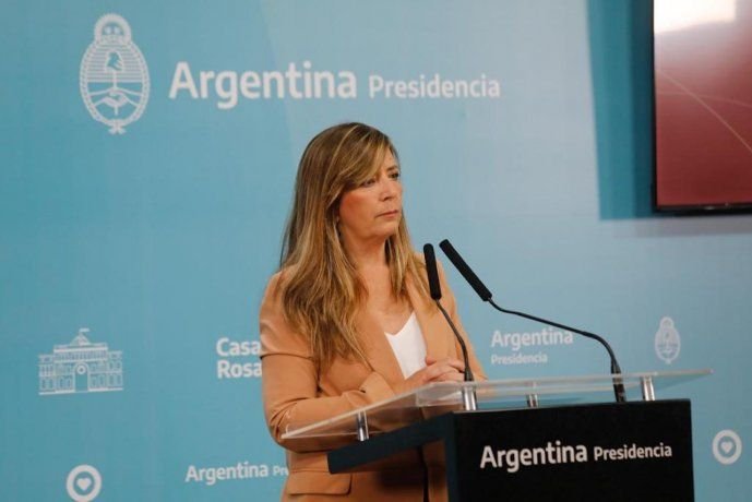 Gobierno confirma que analiza un bono para sectores vulnerables
