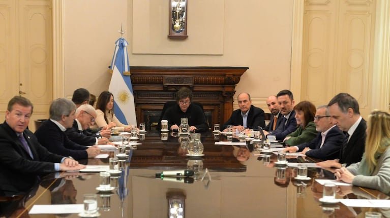 Los detalles del Pacto de Mayo: vigilia, firma a la medianoche, 10 puntos clave y los grandes ausentes