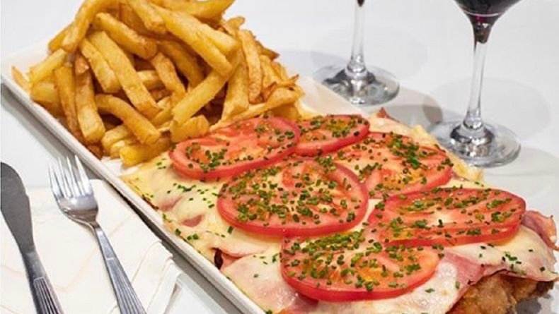 El imperdible bodegón de Buenos Aires que tiene 26 opciones de milanesas