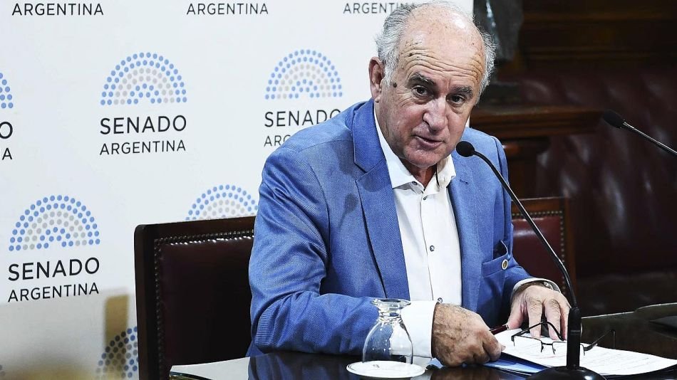 Oscar Parrilli pidió el regreso de Fútbol Para Todos: “Una pequeña alegría a los argentinos”