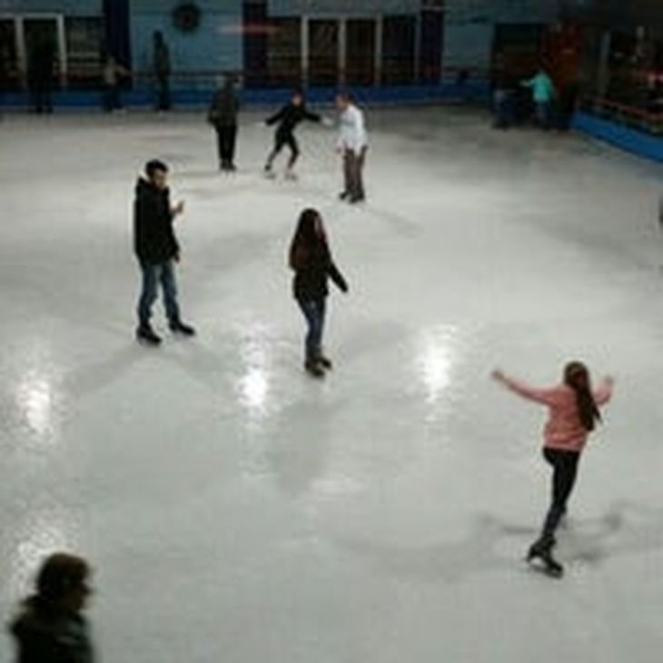 Fin de semana: los mejores lugares para patinar sobre hielo en Buenos Aires