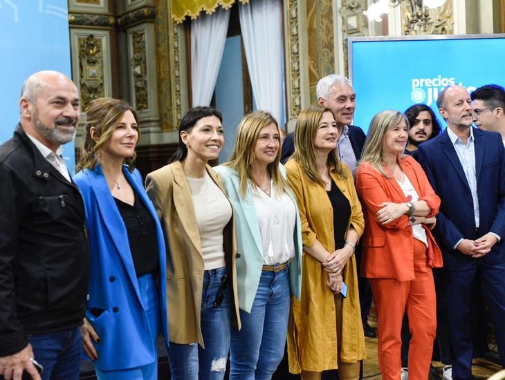 Massa y Kicillof firmaron convenio para fortalecer el programa Precios Justos