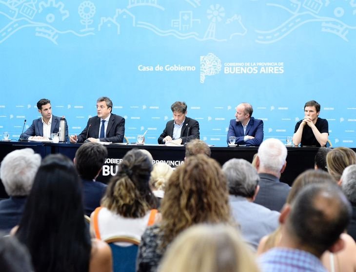 Massa y Kicillof firmaron convenio para fortalecer el programa Precios Justos